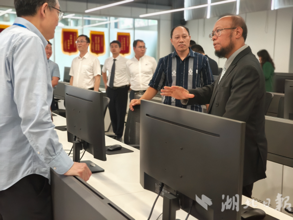 靠谱配资平台 印尼副部长欧加·达洛加参观中冶南方都市环保产业园
