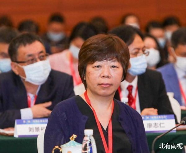 官网股票配资 从富士康打工妹到亿万富翁: 王来春挣下1800亿, 慷慨分给哥哥900亿