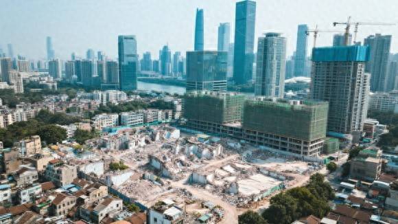 配资知识信息服务 楼观察｜广州天河区冼村复建区依法动迁再拆一栋 香港尚珑项目33伙两小时售罄
